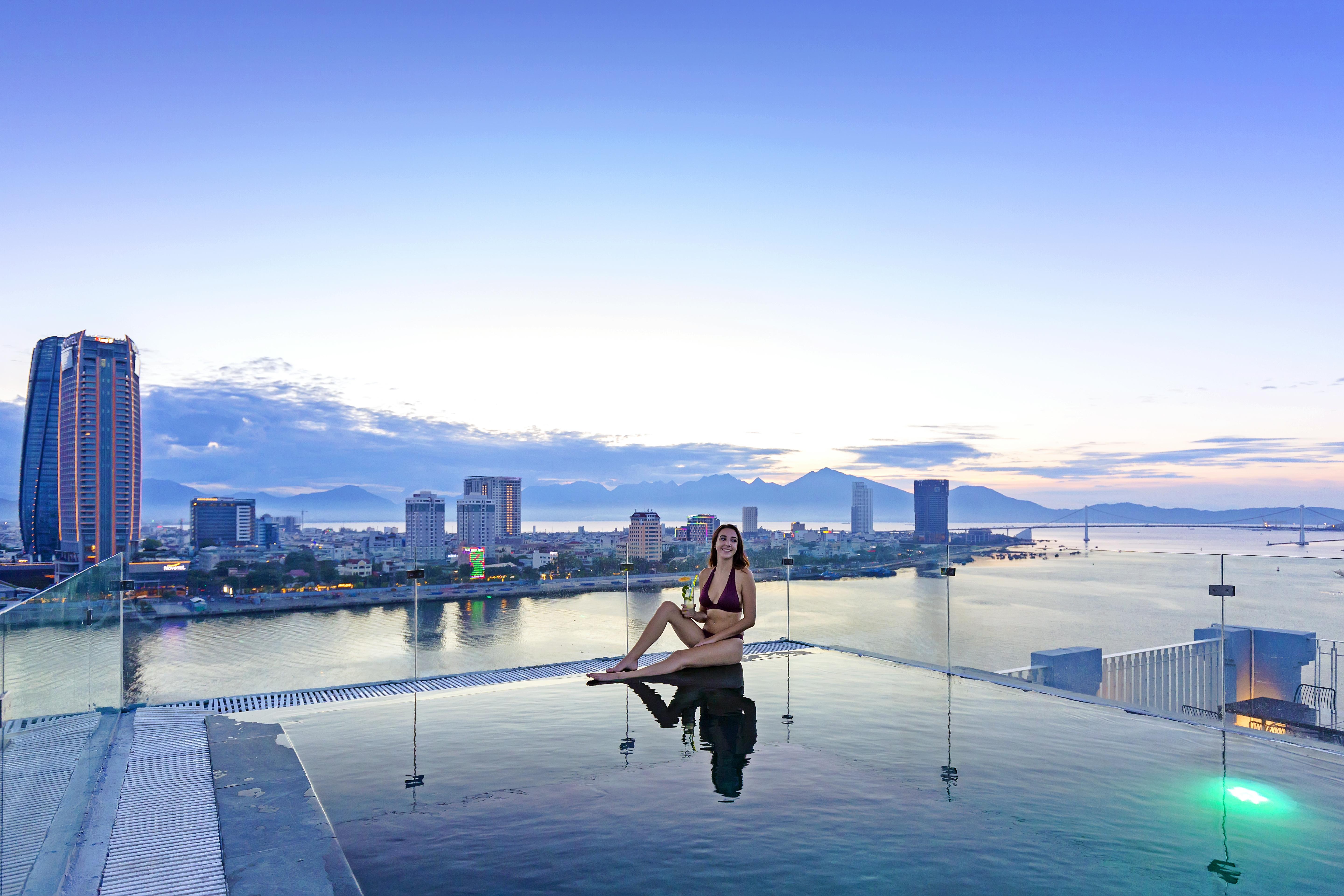 Ibiza Riverfront Da Nang Hotel Powered By Aston Eksteriør bilde