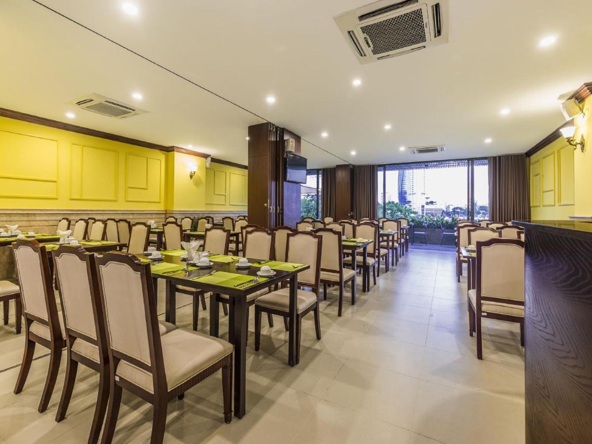 Ibiza Riverfront Da Nang Hotel Powered By Aston Eksteriør bilde