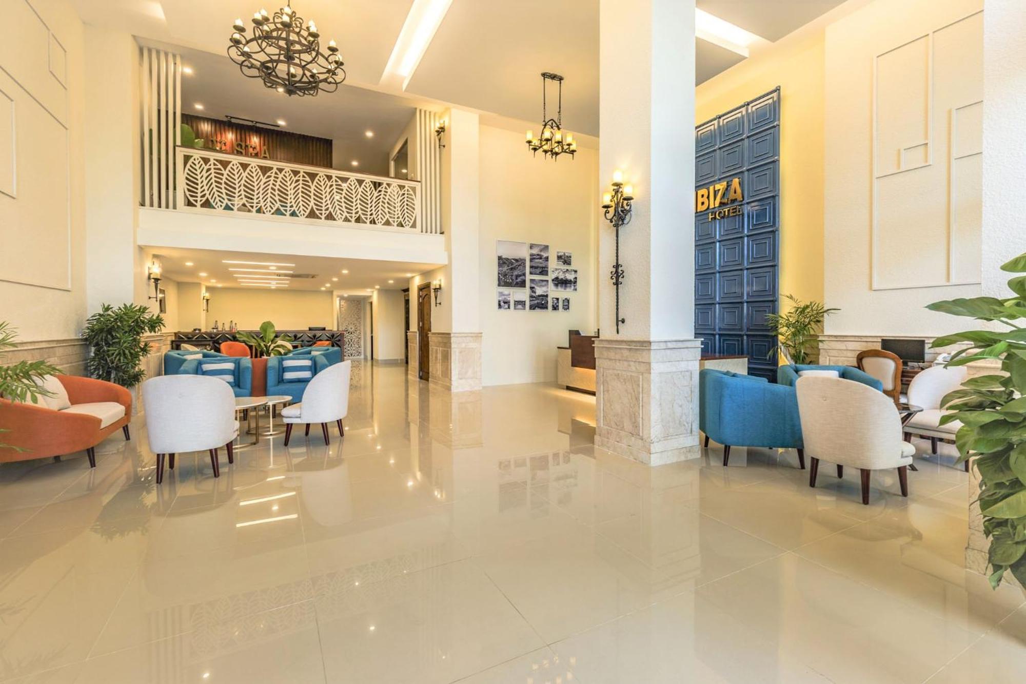 Ibiza Riverfront Da Nang Hotel Powered By Aston Eksteriør bilde