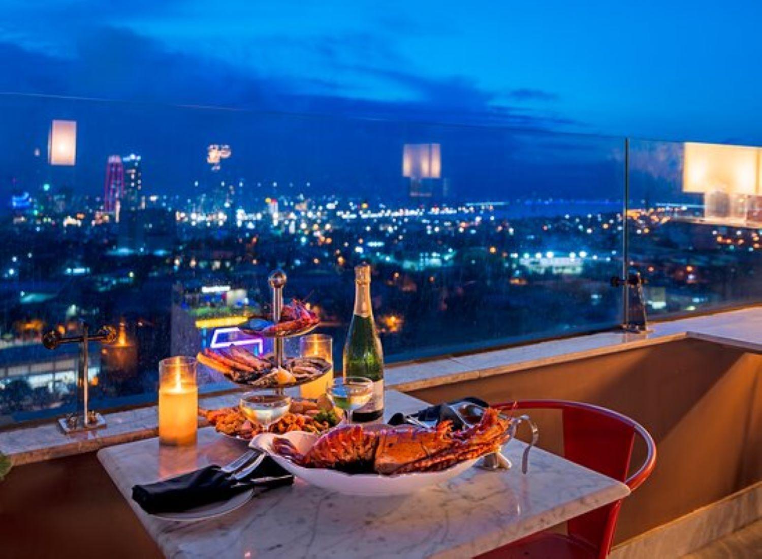 Ibiza Riverfront Da Nang Hotel Powered By Aston Eksteriør bilde