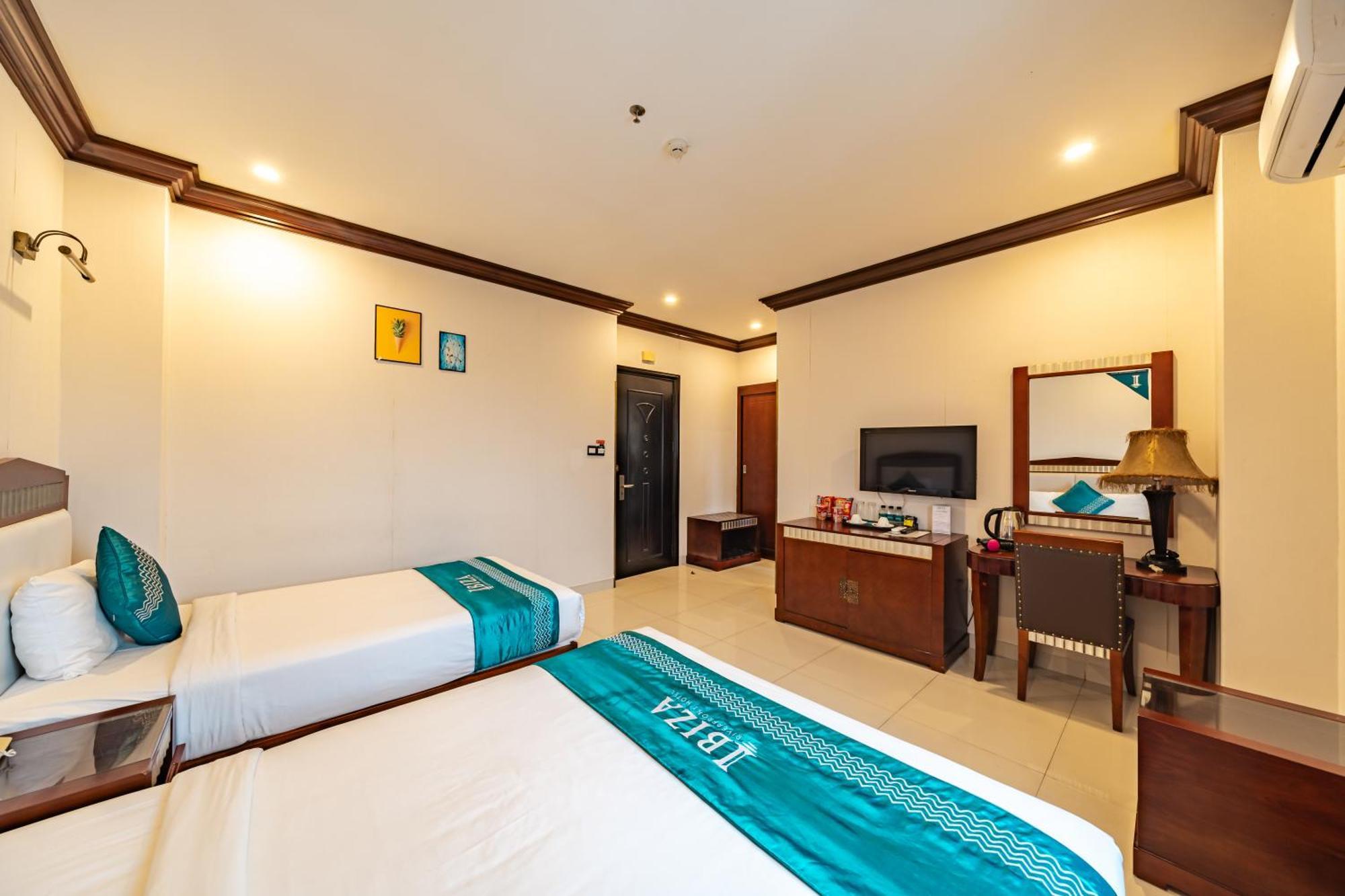 Ibiza Riverfront Da Nang Hotel Powered By Aston Eksteriør bilde