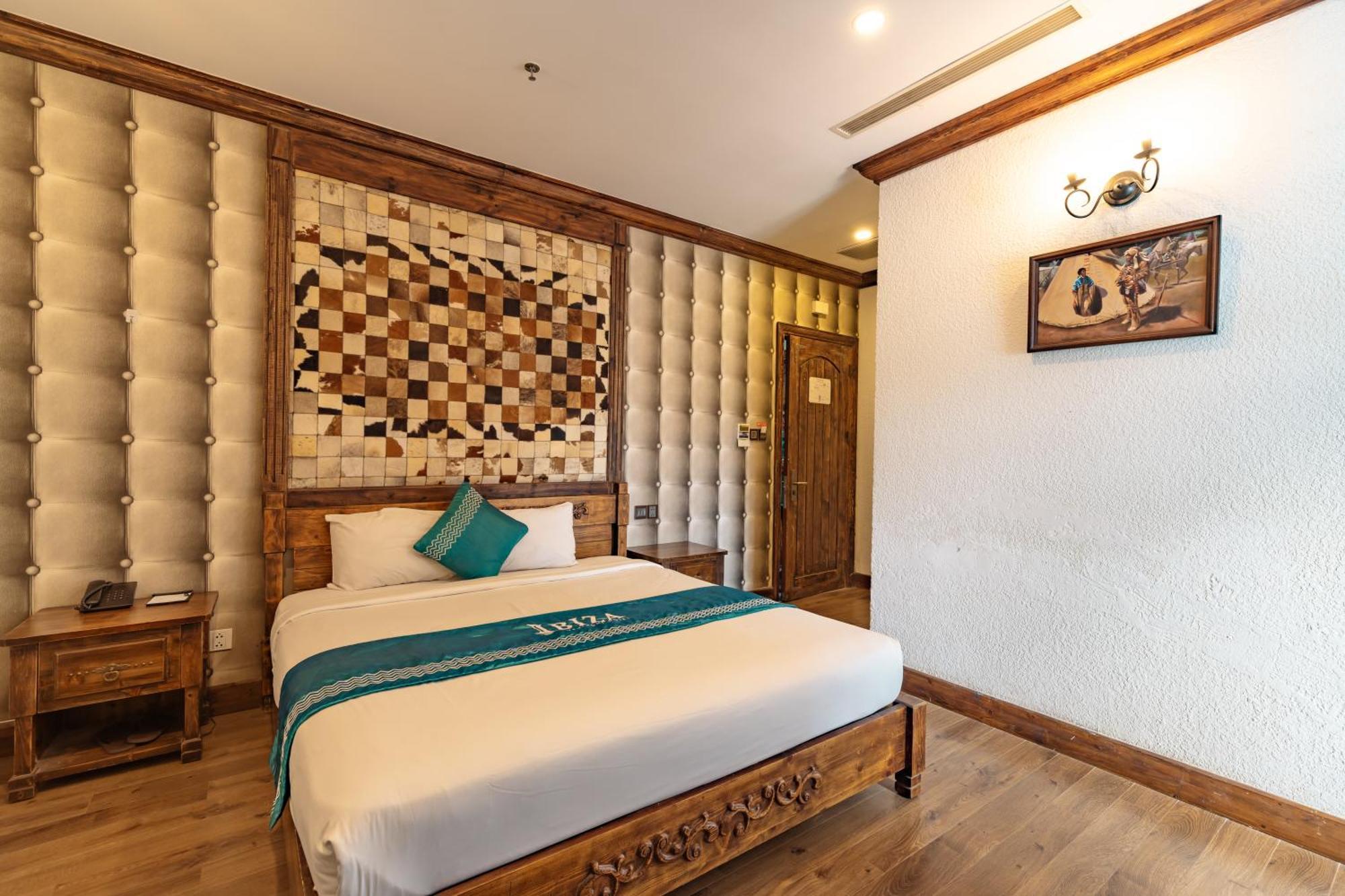 Ibiza Riverfront Da Nang Hotel Powered By Aston Eksteriør bilde