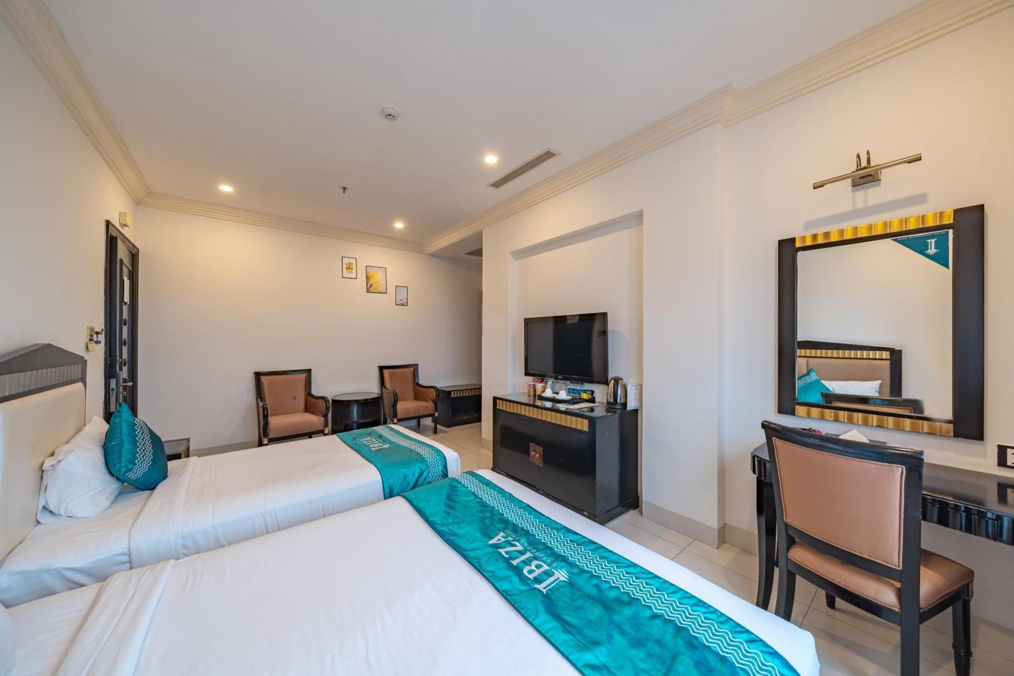 Ibiza Riverfront Da Nang Hotel Powered By Aston Eksteriør bilde