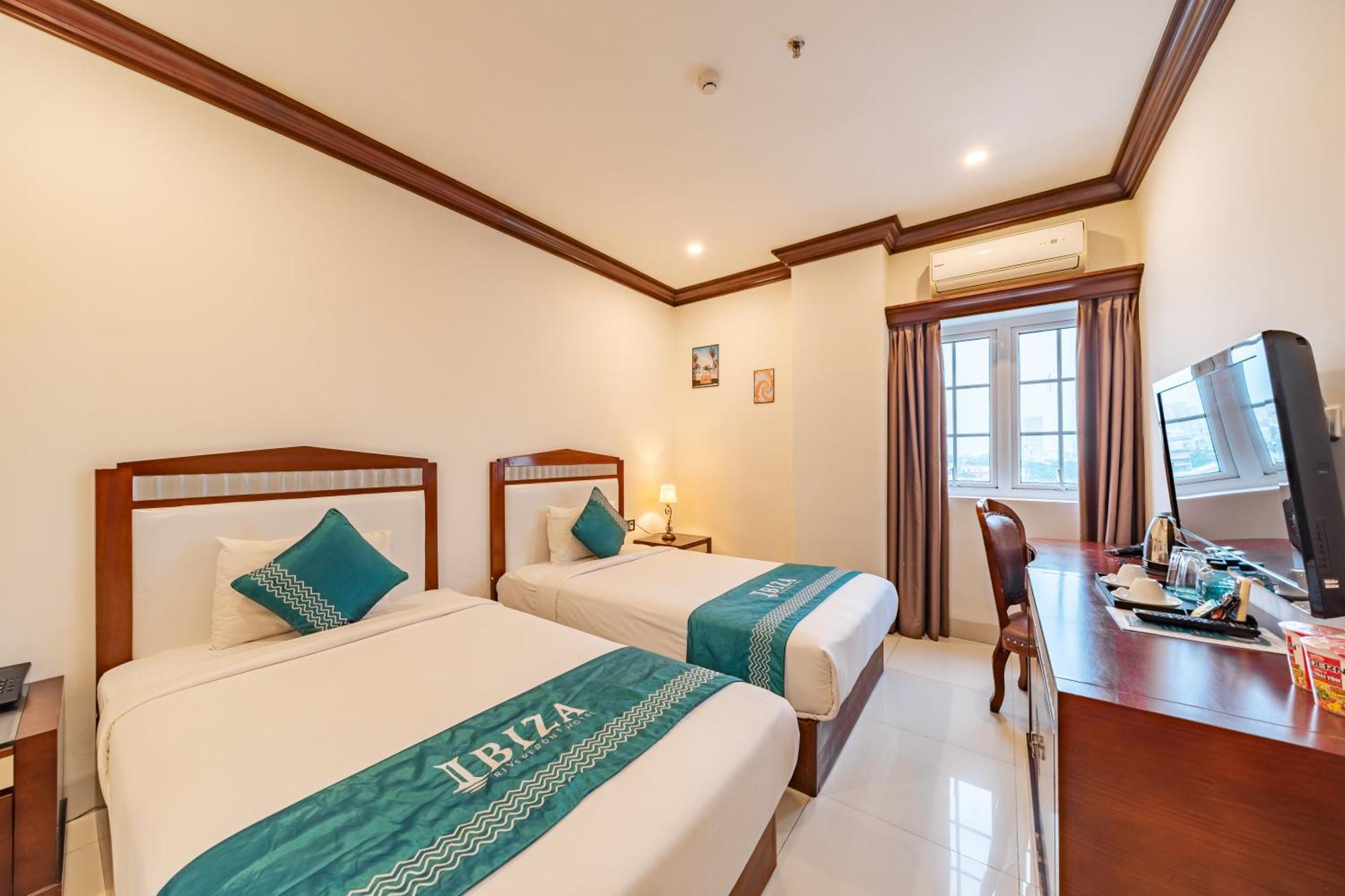 Ibiza Riverfront Da Nang Hotel Powered By Aston Eksteriør bilde